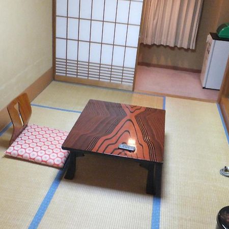Akakura Wakui Hotel Миоко Стая снимка