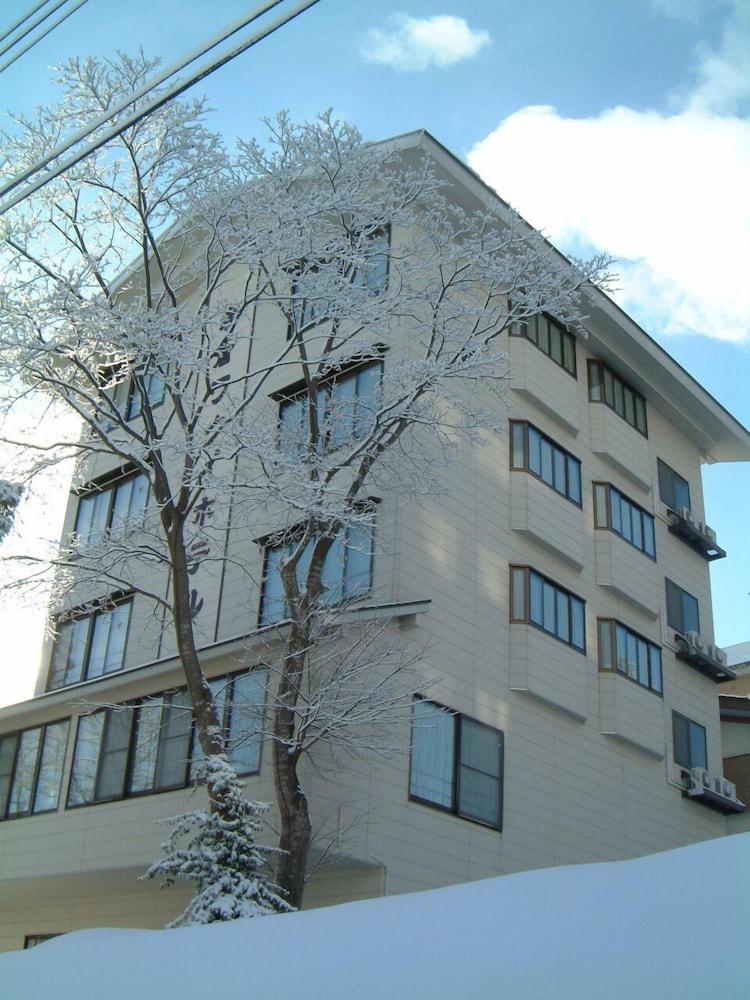 Akakura Wakui Hotel Миоко Екстериор снимка